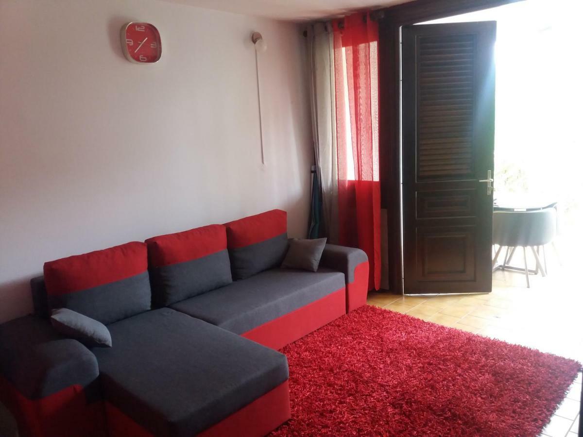 Studio A Louer Proche Des Plages Apartment Sainte-Anne Bagian luar foto